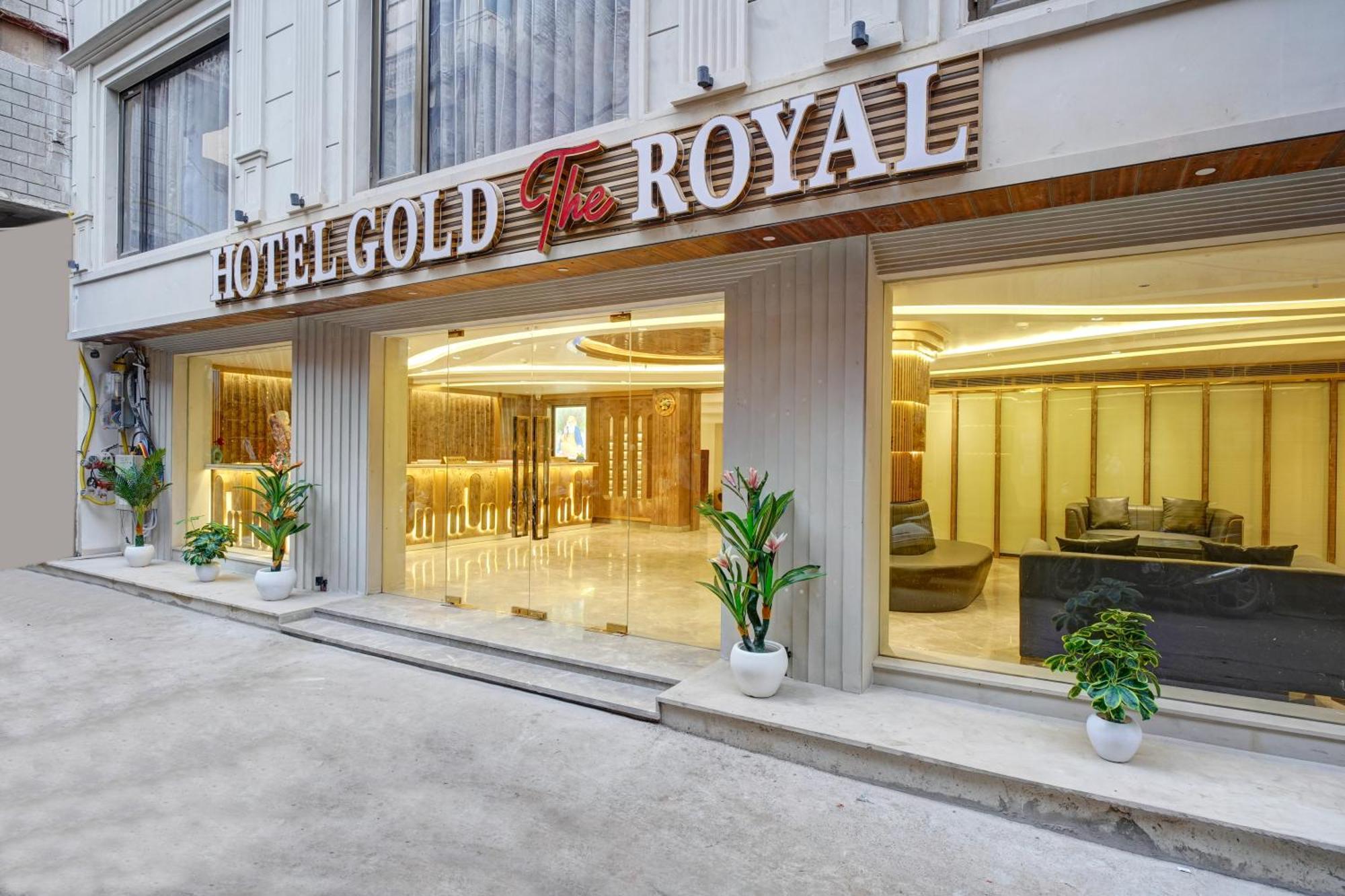 Newly Built Gold The Royal With Rooftop Restaurant - 2Mins Walk From New Delhi Rail Station & 5Mins From Connaught Place Exterior photo
